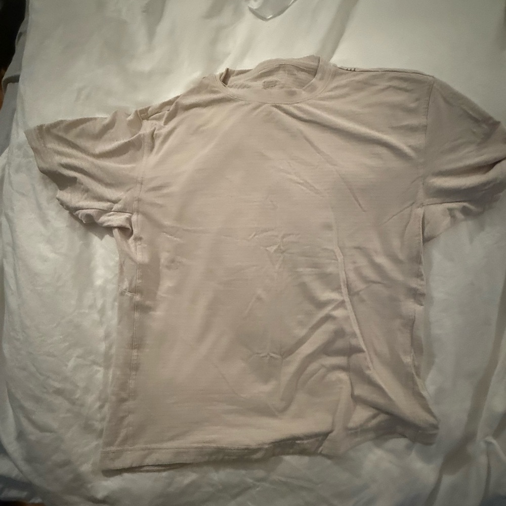 Lululemon relaxed fit training t-shirt Bone